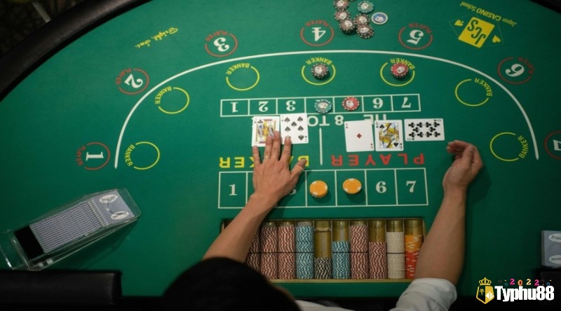 Baccarat là một trong những game table hấp dẫn