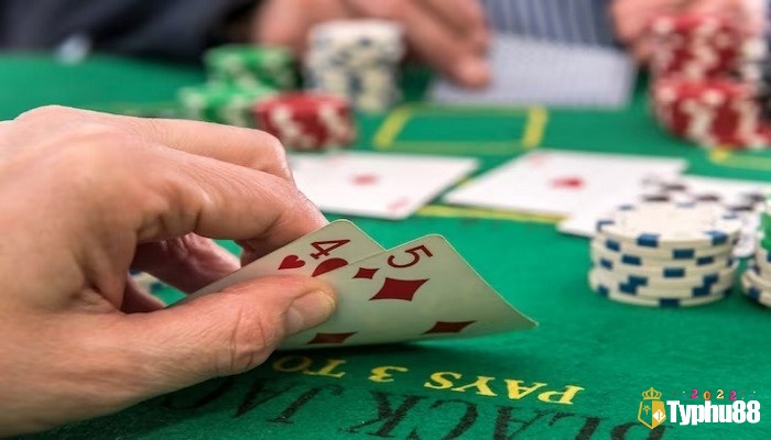 Đặc điểm nổi bật của bài rác trong Poker là gì?
