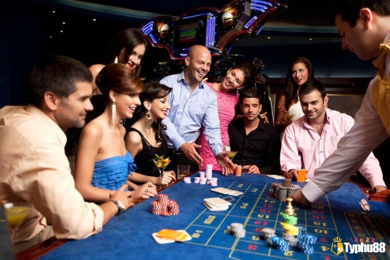 Các casino nổi tiếng và trò chơi phổ biến tại Macau có những đặc điểm gì?