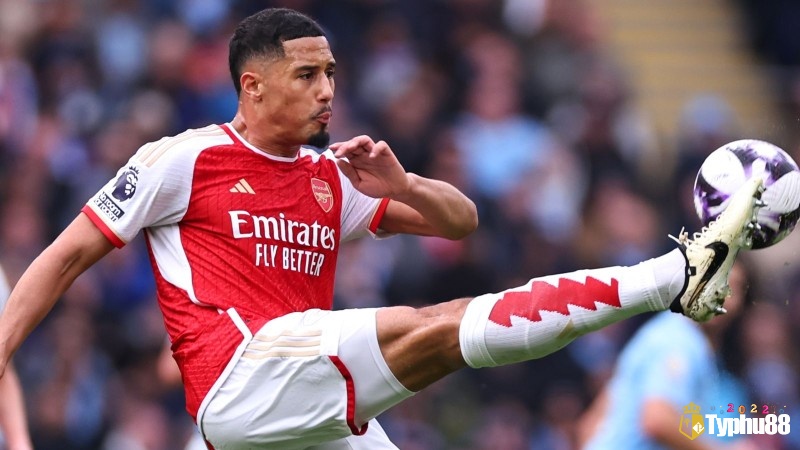 William Saliba đã trở thành một trong những hậu vệ hay nhất ngoại hạng anh với màn trình diễn ấn tượng cho Arsenal