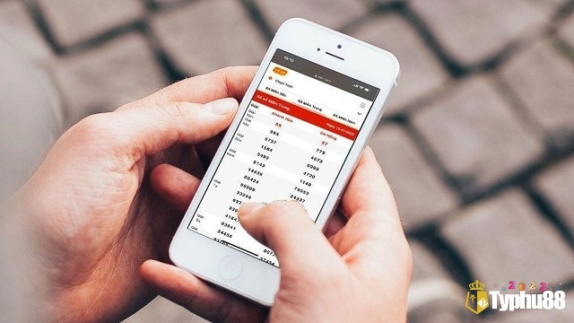 Dễ dàng theo dõi kết quả trên điện thoại với giao diện trực quan, cài đặt thông báo nhanh như chớp