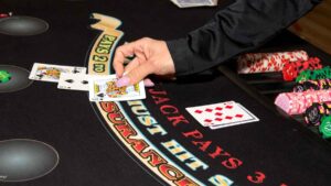 Blackjack tiền thật: Hướng dẫn chiến thuật thắng lợi 2025