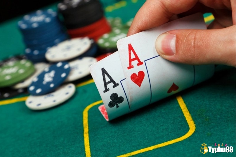 Luật poker quốc tế cấm string bet để tránh lợi dụng thông tin, mọi hành động cược phải rõ ràng và dứt khoát ngay lập tức