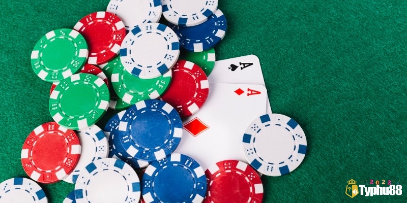 Giải đáp các thắc mắc thường gặp của người chơi về những thuật ngữ poker phổ biến.