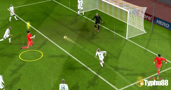 Thực hiện các pha ghi bàn đẹp mắt trong Score! Hero và thi đấu nhanh trong Score! Match.